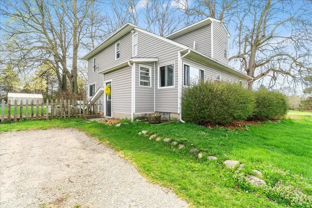 975 Elliott Road Iosco Township MI 48836