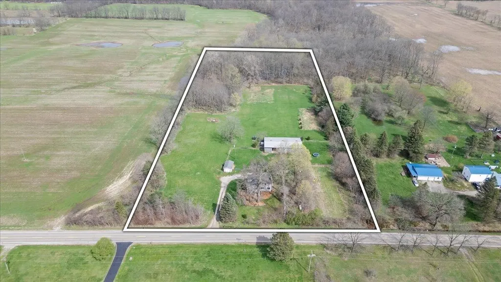 975 Elliott Road Iosco Township MI 48836