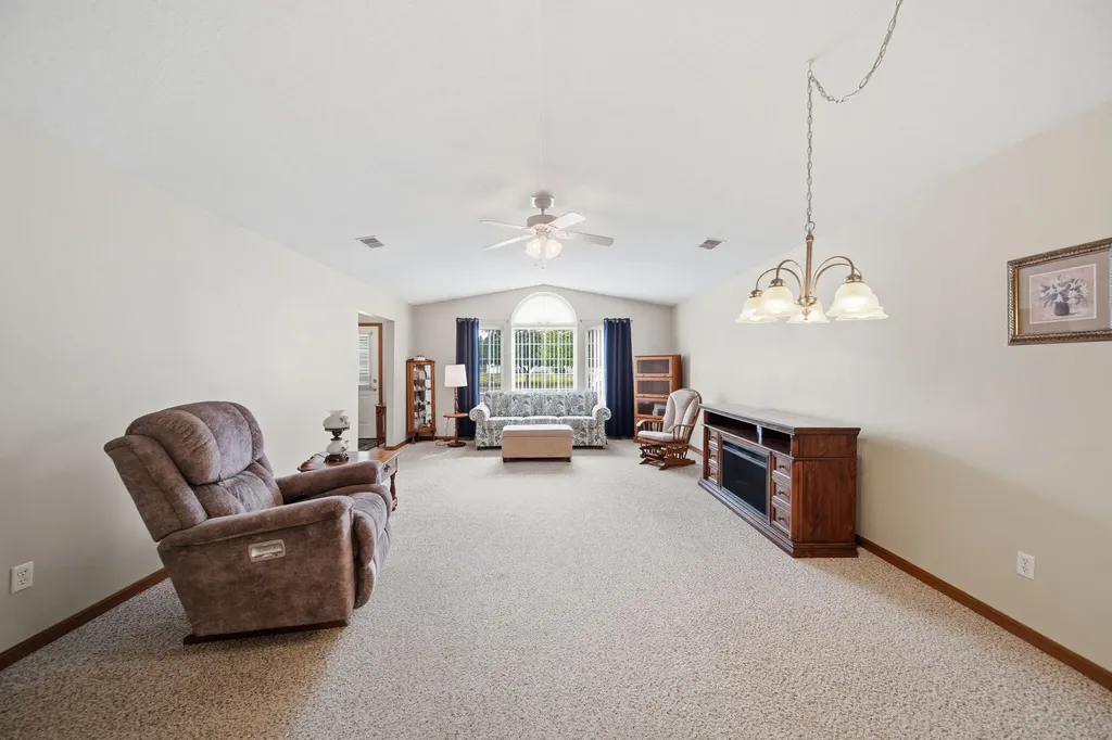 2503 Lakewood Drive Madison Charter Township MI 49221