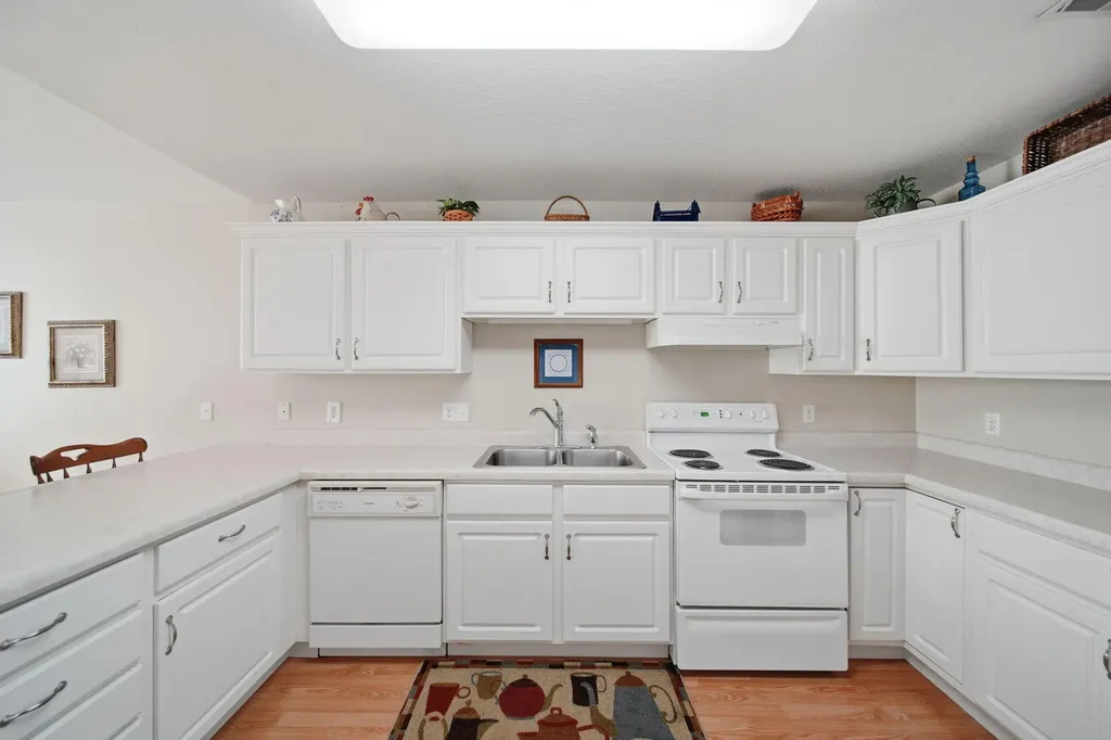 2503 Lakewood Drive Madison Charter Township MI 49221