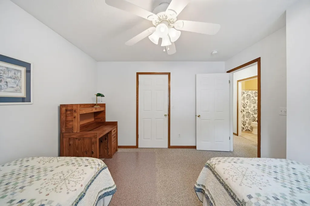 2503 Lakewood Drive Madison Charter Township MI 49221