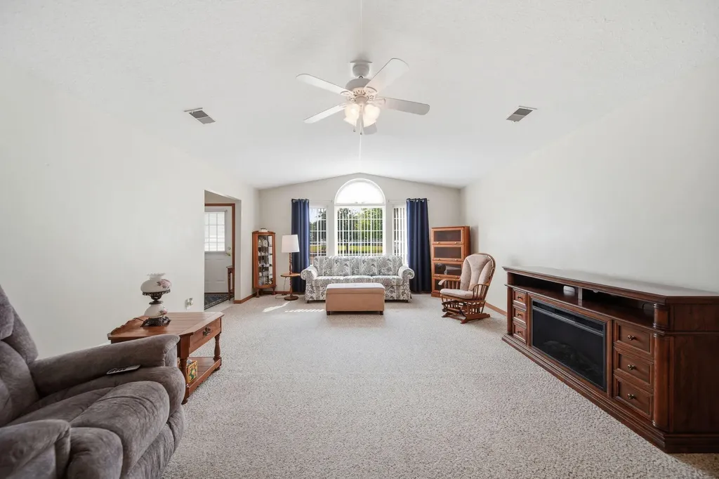 2503 Lakewood Drive Madison Charter Township MI 49221