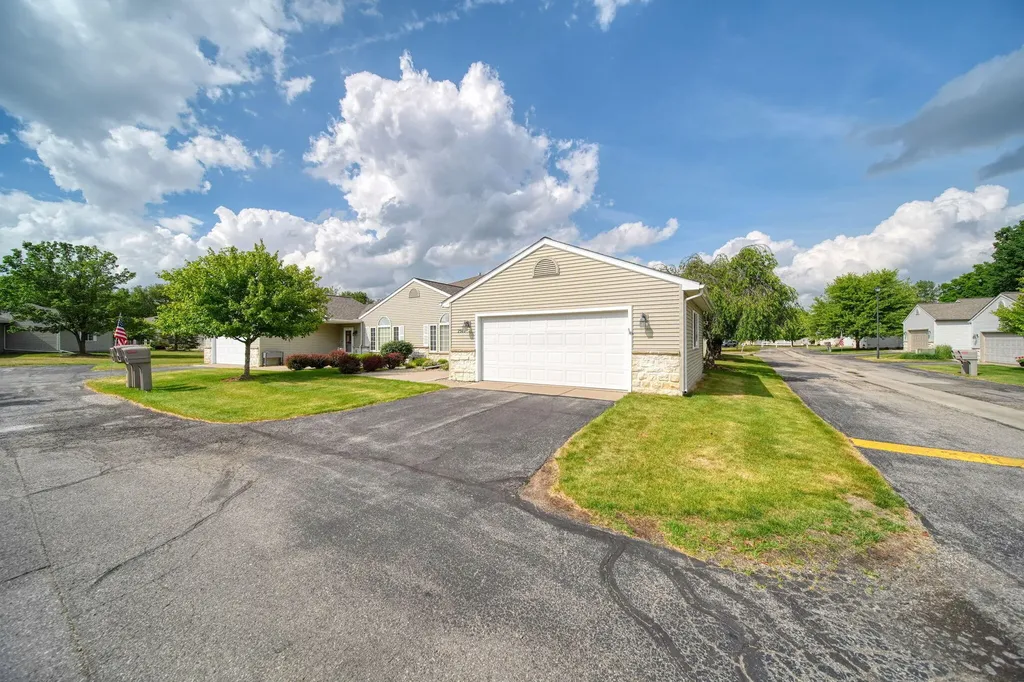 2503 Lakewood Drive Madison Charter Township MI 49221