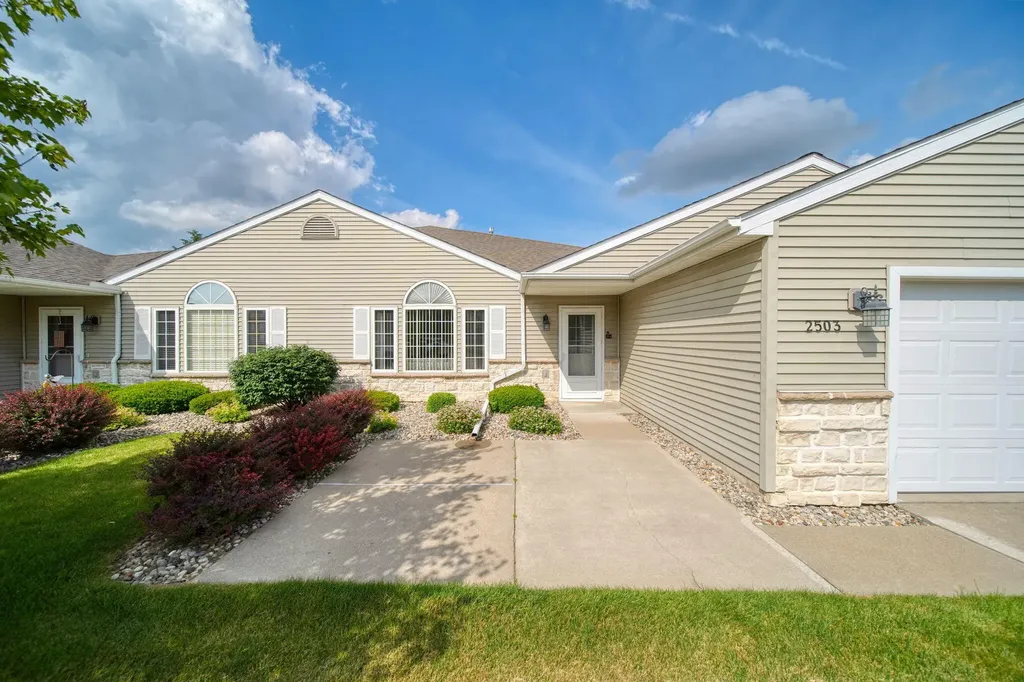 2503 Lakewood Drive Madison Charter Township MI 49221