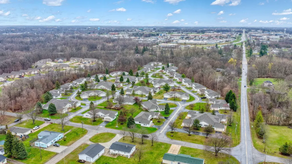 2503 Lakewood Drive Madison Charter Township MI 49221