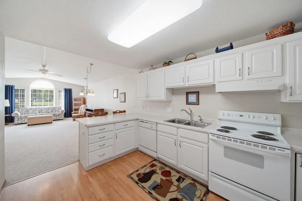 2503 Lakewood Drive Madison Charter Township MI 49221