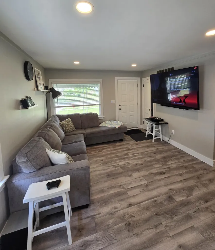 4014 Linwood Avenue Royal Oak City MI 48073