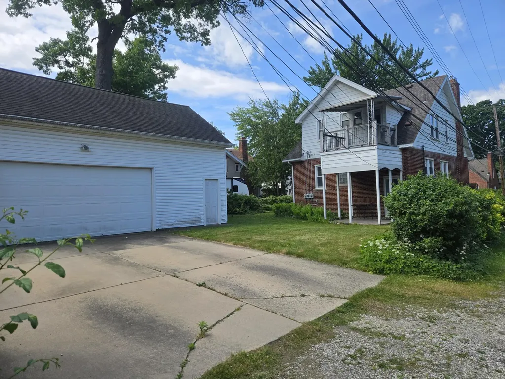 928 Maplegrove Avenue Royal Oak City MI 48067