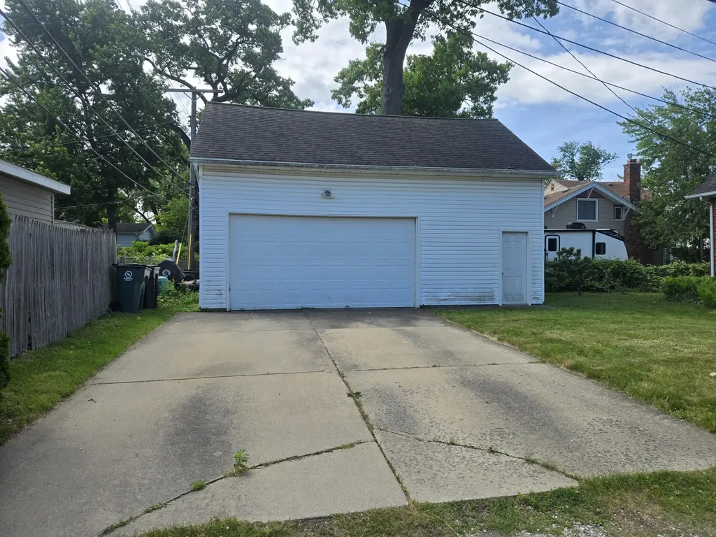 928 Maplegrove Avenue Royal Oak City MI 48067