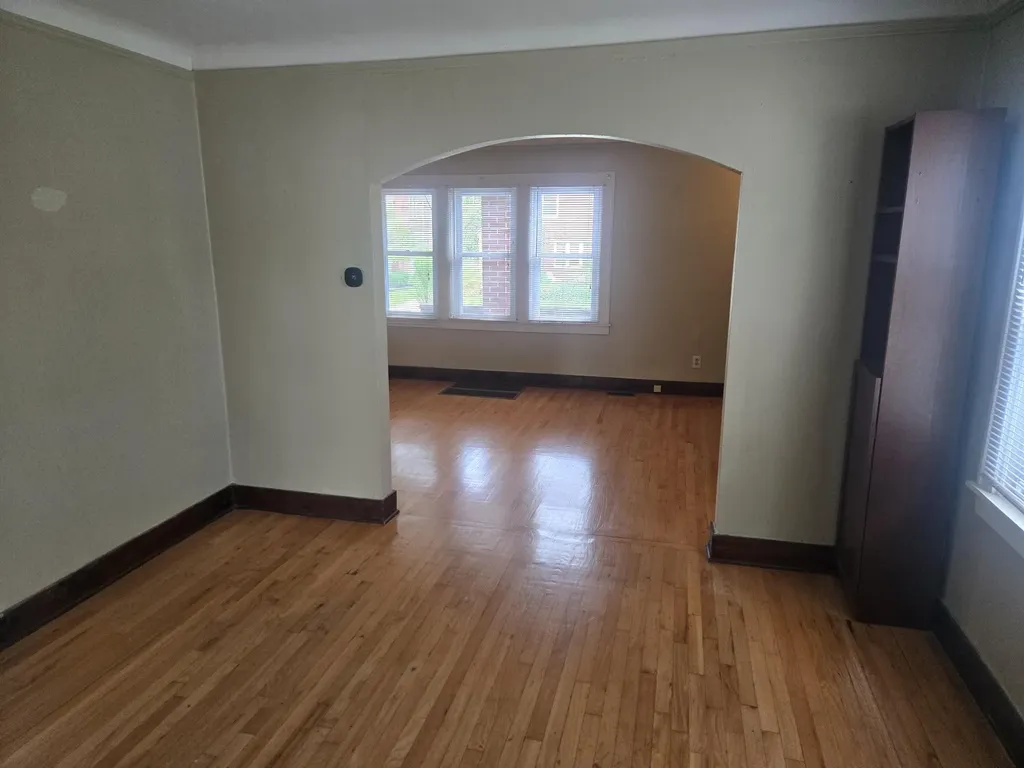 928 Maplegrove Avenue Royal Oak City MI 48067