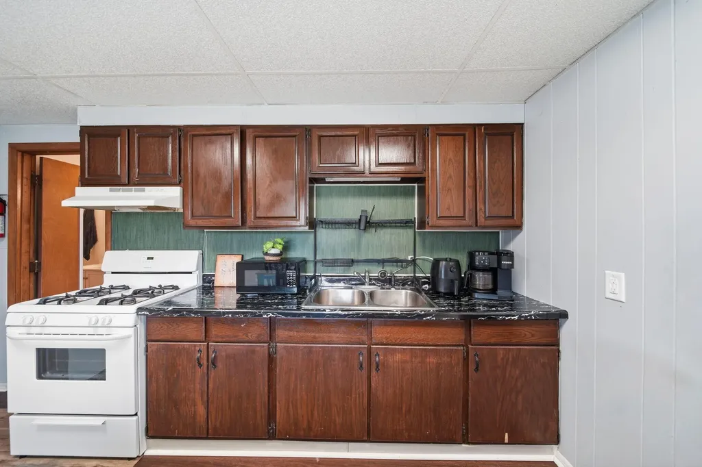 5550 E Carleton Road Palmyra Township MI 49268