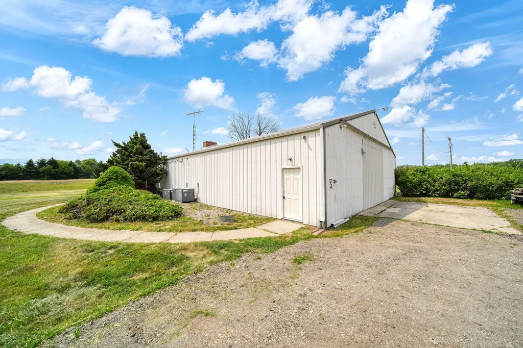 5550 E Carleton Road Palmyra Township MI 49268