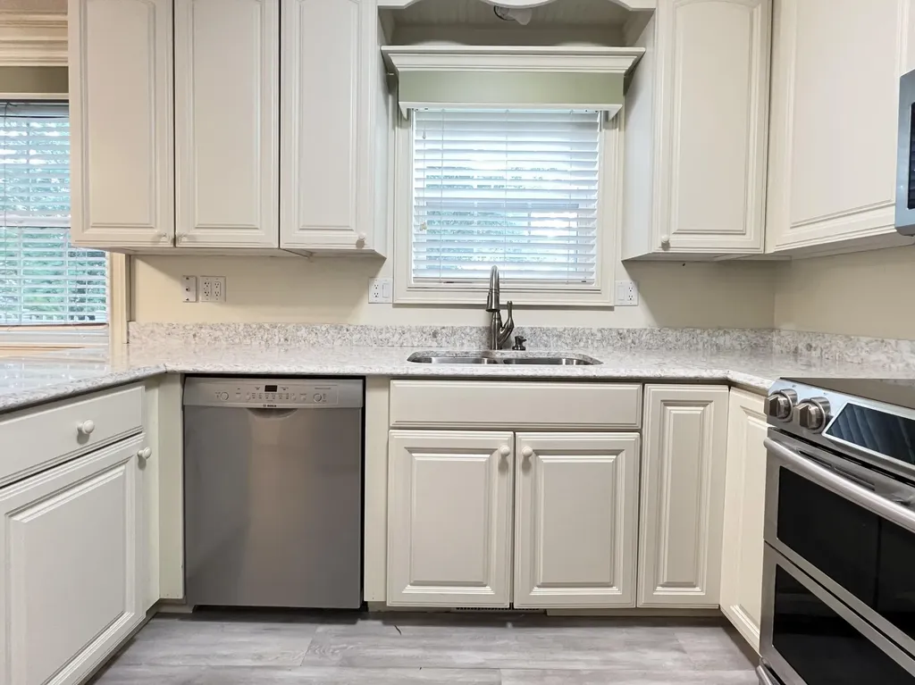 1448 Whispering Woods Lane Marysville City MI 48040