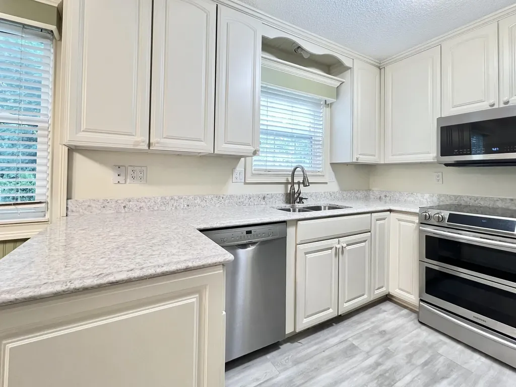 1448 Whispering Woods Lane Marysville City MI 48040