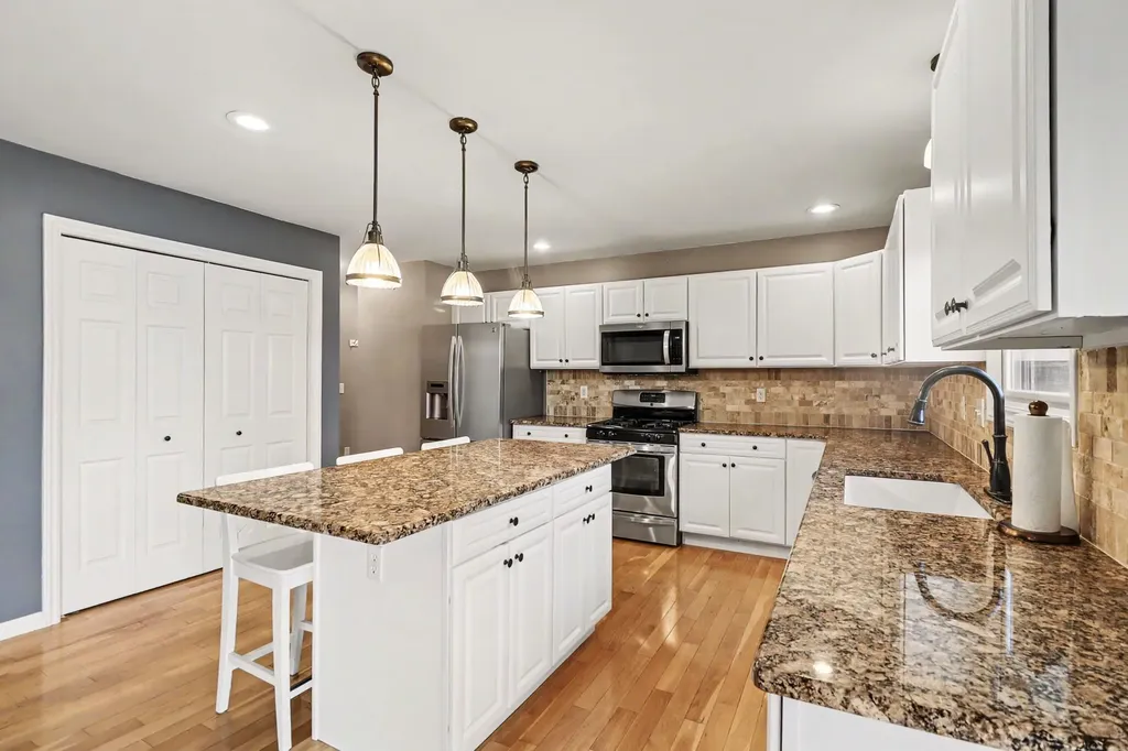 1044 Bicentennial Parkway Pittsfield Charter Township MI 48108