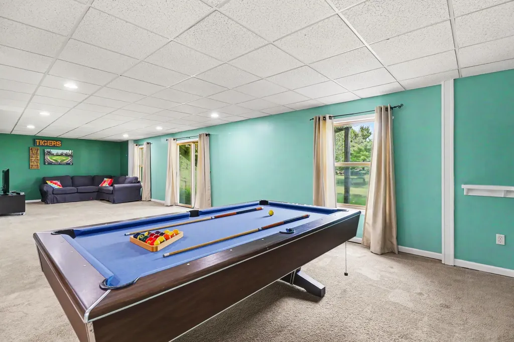 1044 Bicentennial Parkway Pittsfield Charter Township MI 48108
