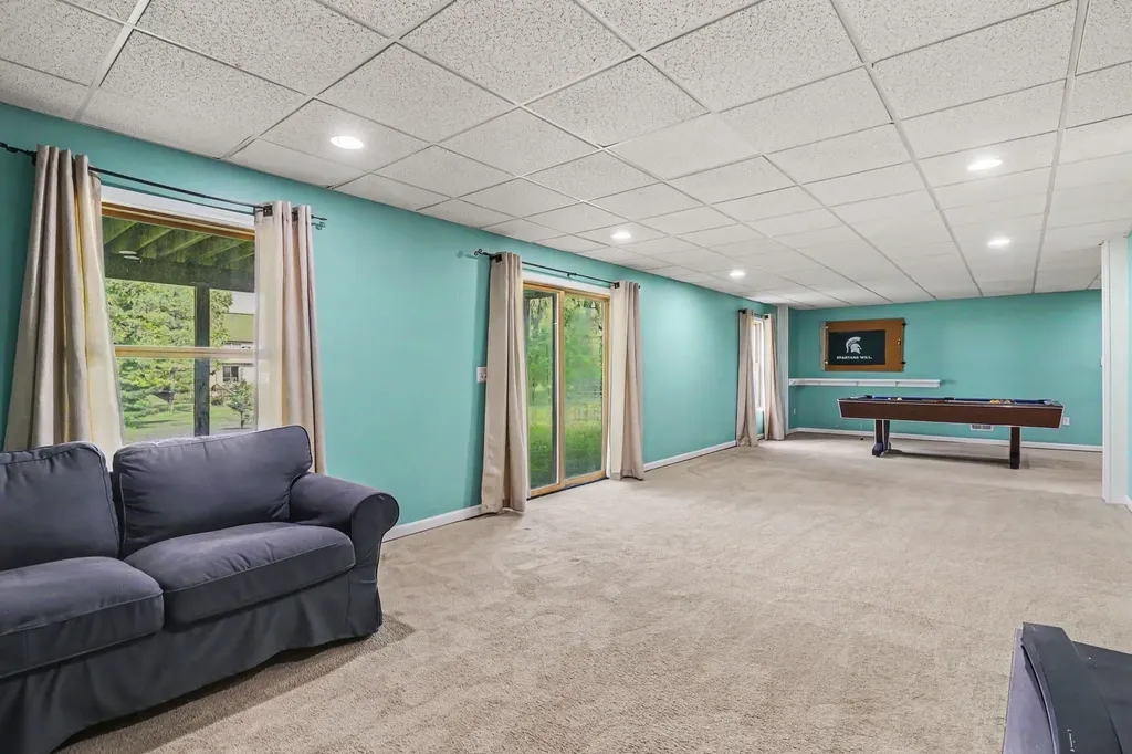 1044 Bicentennial Parkway Pittsfield Charter Township MI 48108
