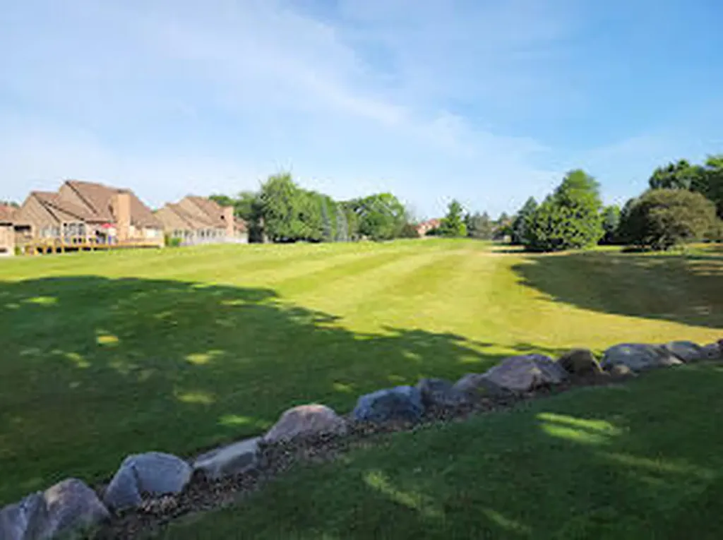 4703 Sawgrass Drive W Pittsfield Charter Township MI 48108