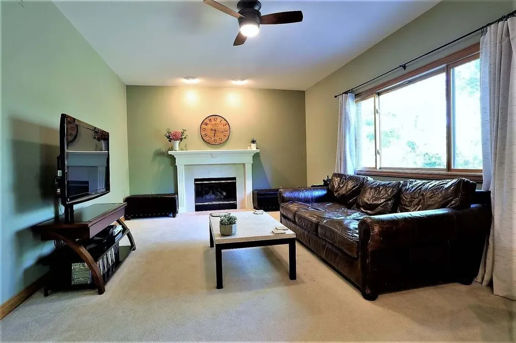 4703 Sawgrass Drive W Pittsfield Charter Township MI 48108
