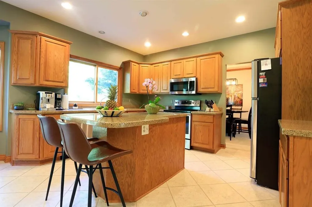 4703 Sawgrass Drive W Pittsfield Charter Township MI 48108