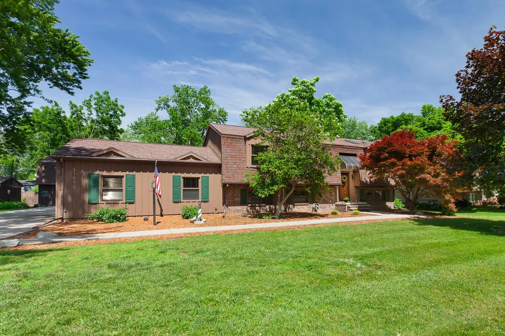 3165 N Grove Drive Frenchtown Township MI 48162