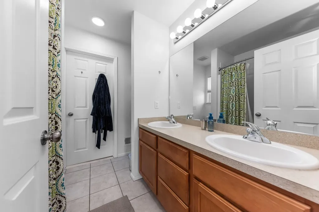 1692 Enclave Lane Ann Arbor City MI 48103