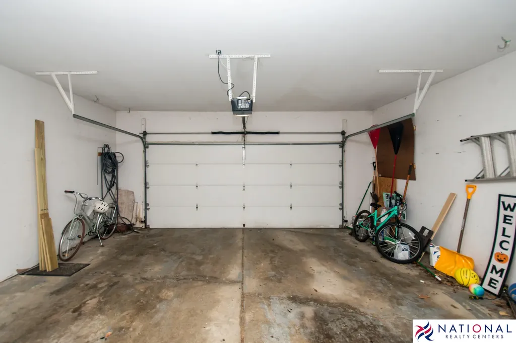 37709 Glengrove Drive Farmington Hills City MI 48331