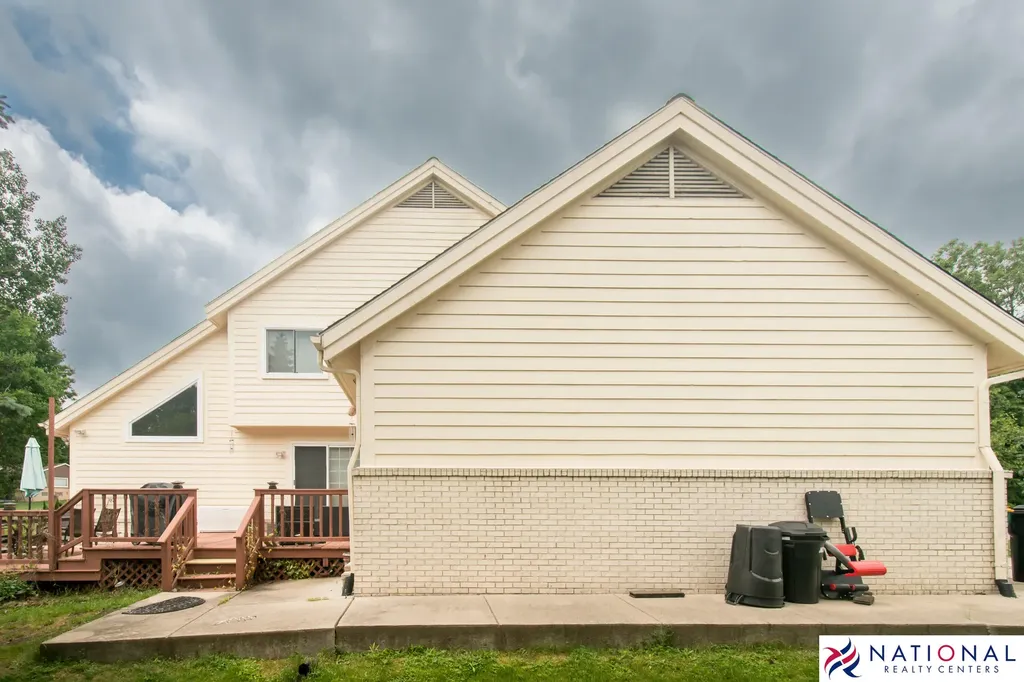 37709 Glengrove Drive Farmington Hills City MI 48331