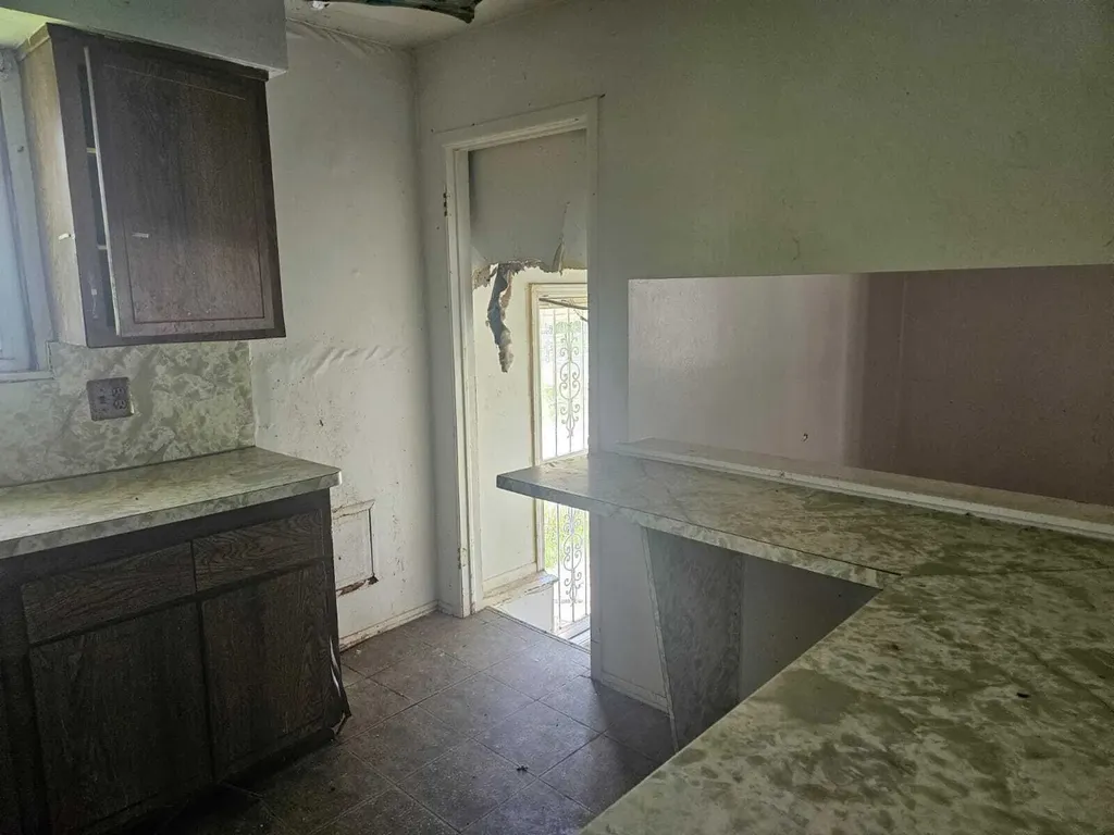 3948 Minnesota Street Detroit City MI 48212