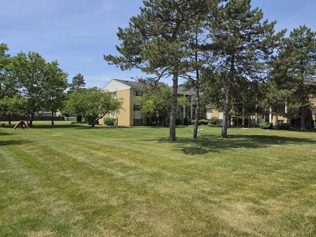 45290 Keding Street Utica City MI 48317