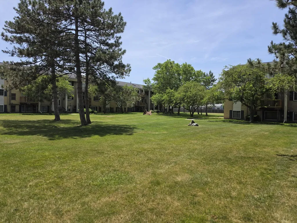 45290 Keding Street Utica City MI 48317