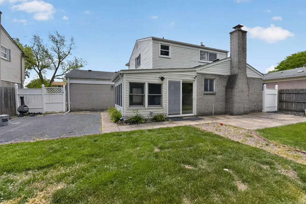 25186 Anna Street Taylor City MI 48180