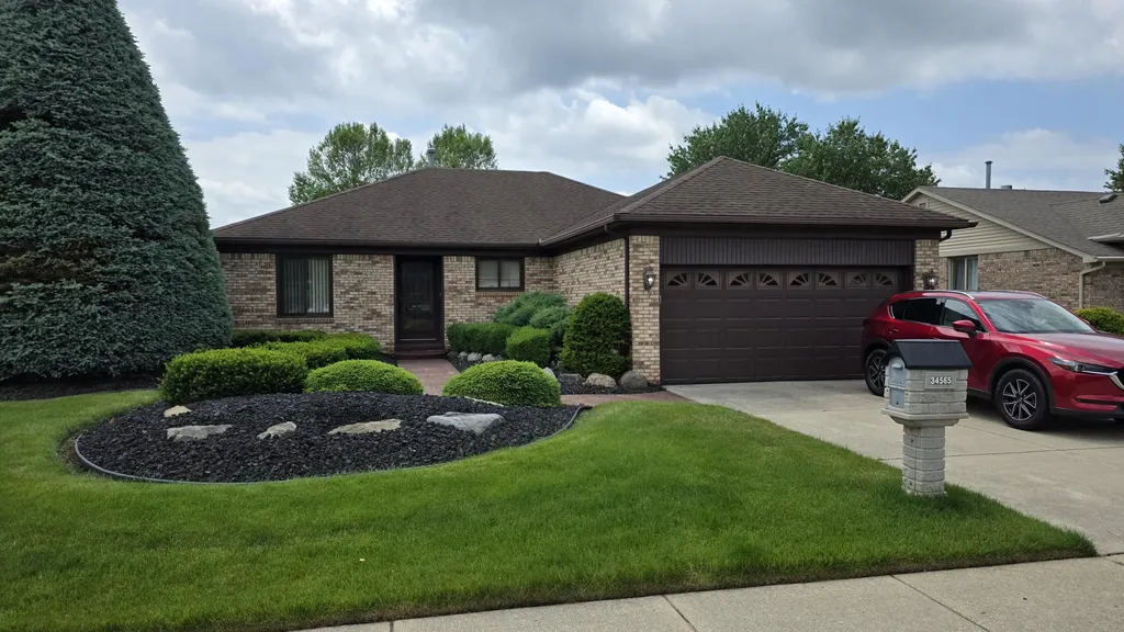 34565 Ann Arbor Trail Livonia City MI 48150
