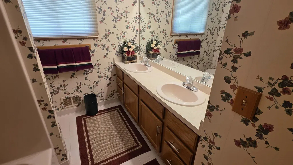 34565 Ann Arbor Trail Livonia City MI 48150