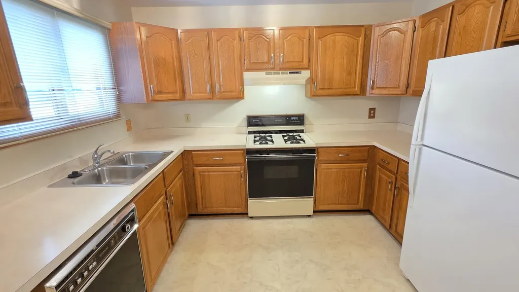 34565 Ann Arbor Trail Livonia City MI 48150