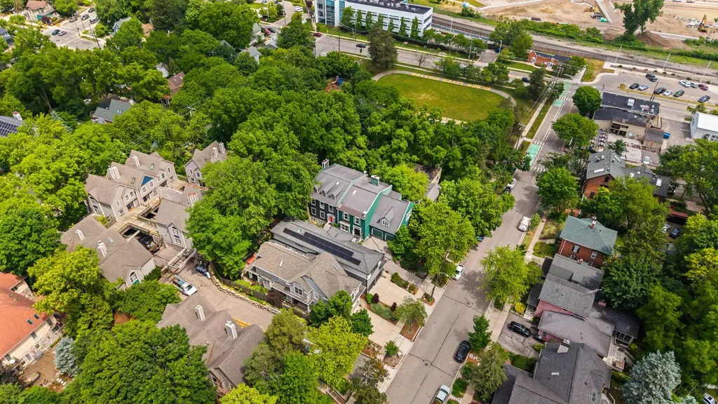 709 N 5th Avenue Ann Arbor City MI 48104
