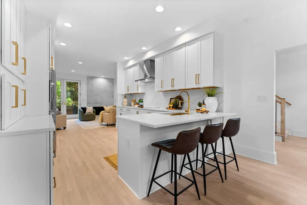 709 N 5th Avenue Ann Arbor City MI 48104