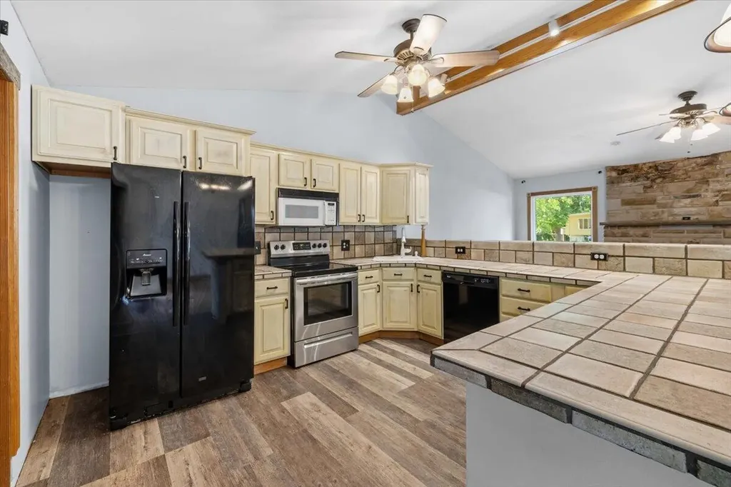 210 Beaver Street Brighton City MI 48116