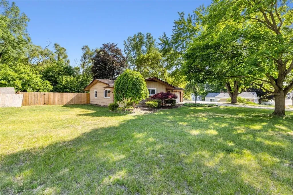 210 Beaver Street Brighton City MI 48116