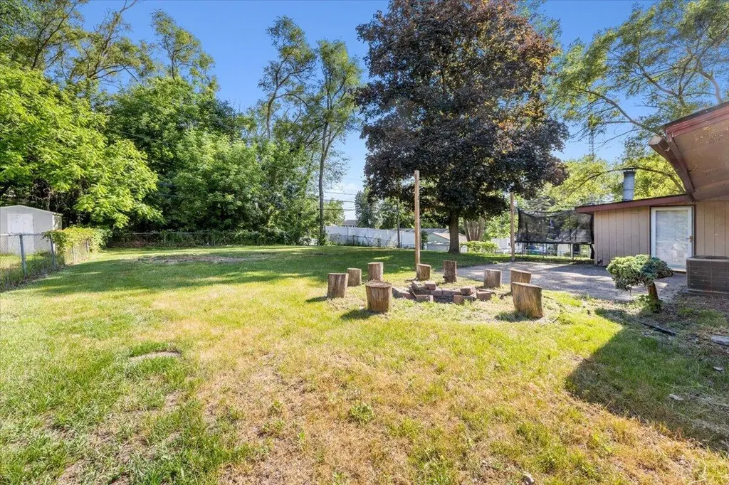 210 Beaver Street Brighton City MI 48116