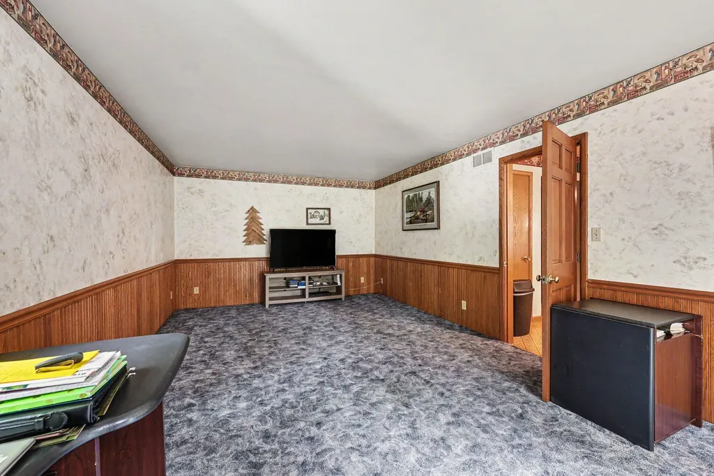 5688 W Waters Road Lodi Township MI 48103