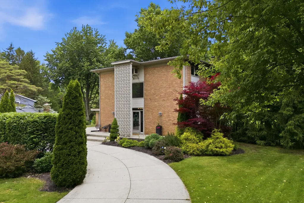 11610 Mcclumpha Road Plymouth Charter Township MI 48170