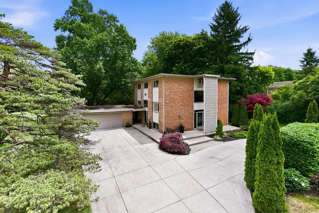 11610 Mcclumpha Road Plymouth Charter Township MI 48170