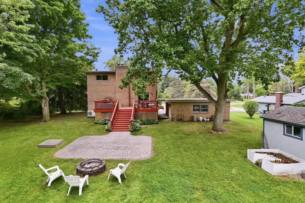 11610 Mcclumpha Road Plymouth Charter Township MI 48170