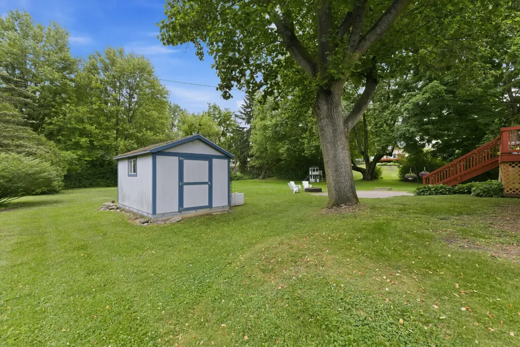 11610 Mcclumpha Road Plymouth Charter Township MI 48170