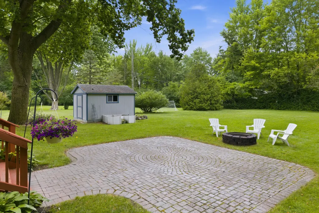 11610 Mcclumpha Road Plymouth Charter Township MI 48170