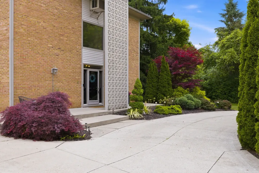 11610 Mcclumpha Road Plymouth Charter Township MI 48170