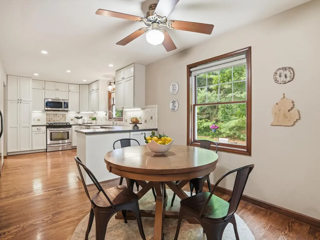 22279 Chubb Road Lyon Charter Township MI 48167