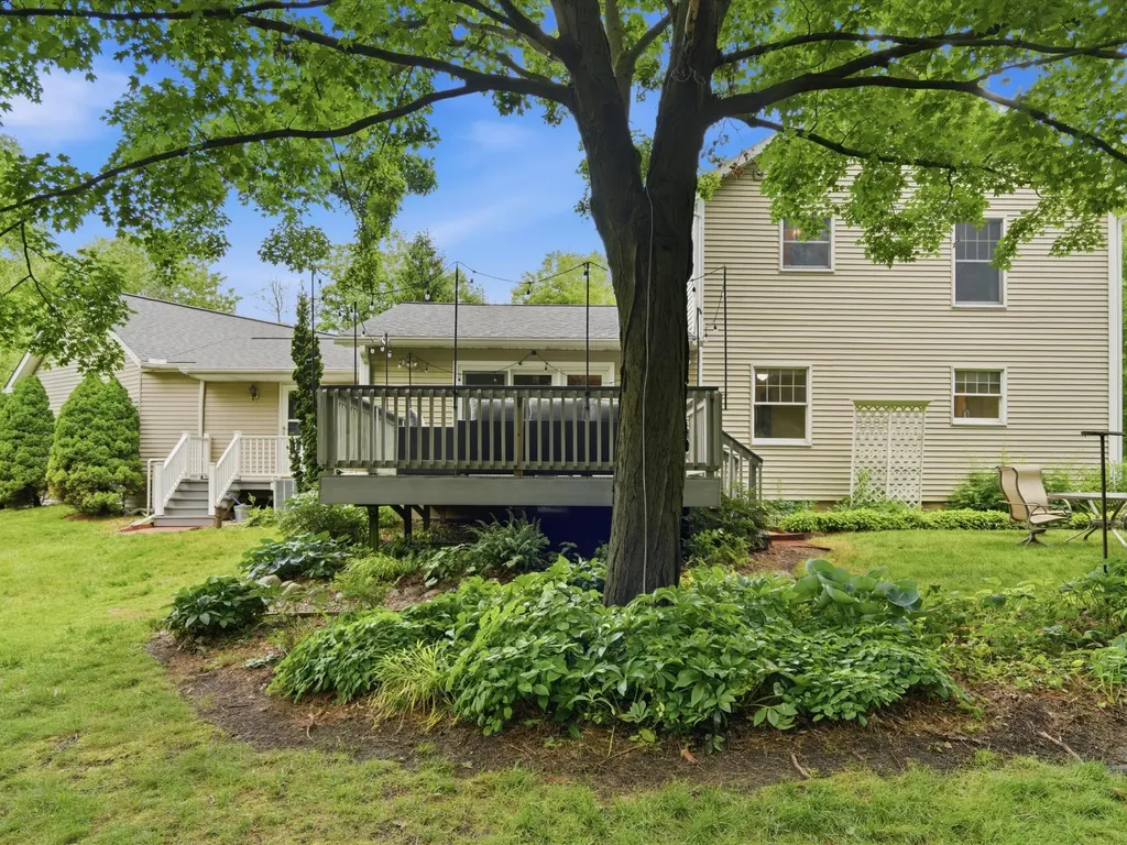 22279 Chubb Road Lyon Charter Township MI 48167