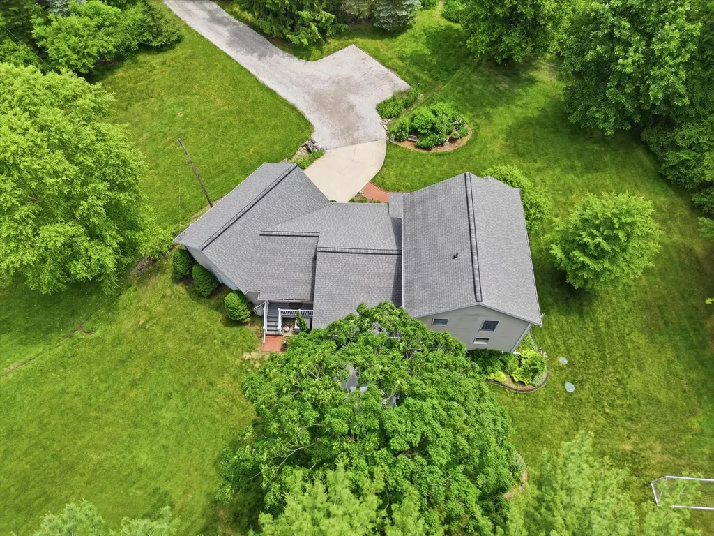 22279 Chubb Road Lyon Charter Township MI 48167